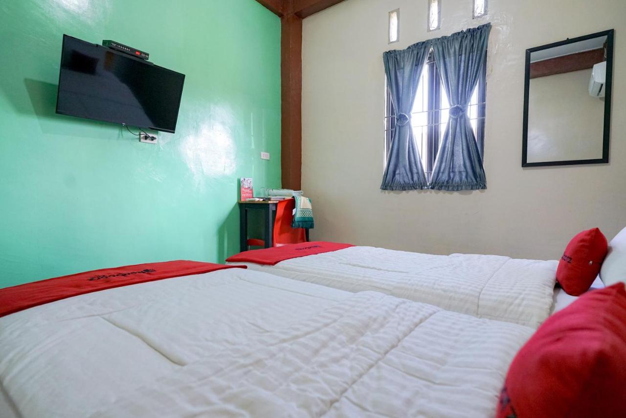 Reddoorz Syariah Near Bukit Teletubbies Padangsidempuan Hotel Exterior photo